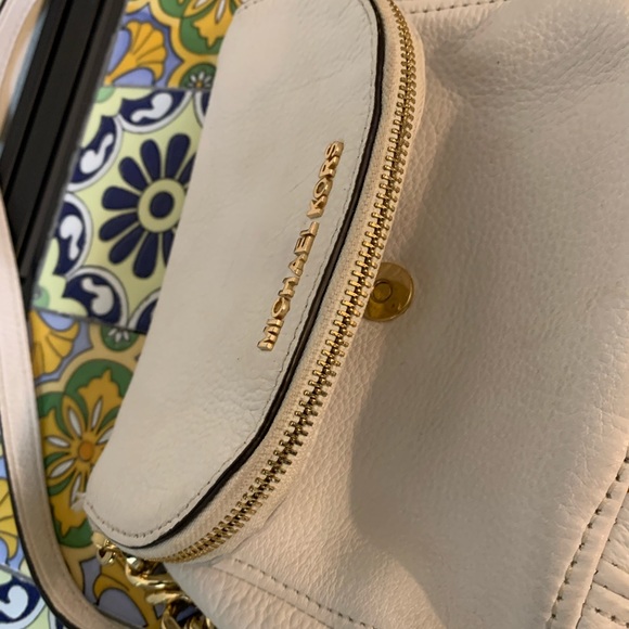 True White Bedford Michael Kors Crossbody - Picture 6 of 6
